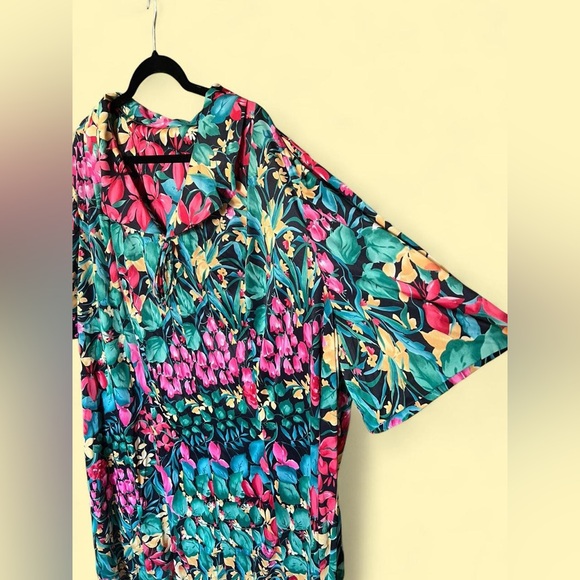 Floral house Dress - Picture 4 of 8